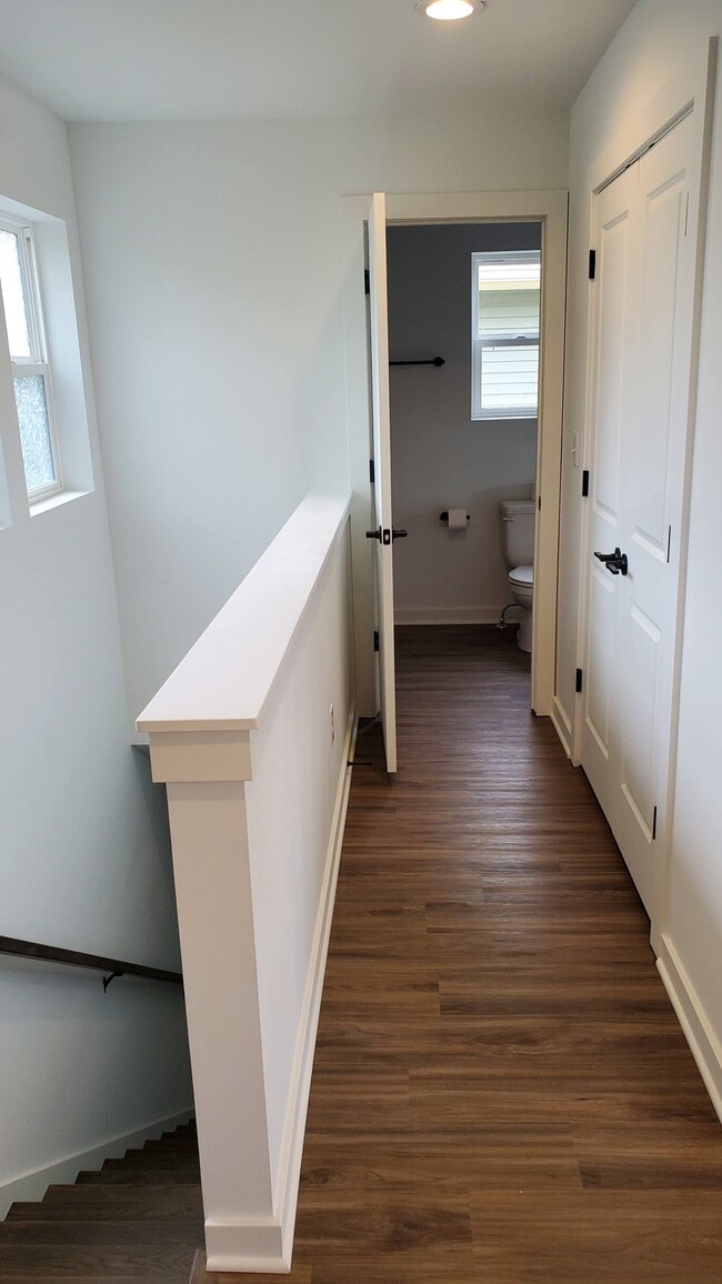 Hallway - 1302 Pleasant St Unit B