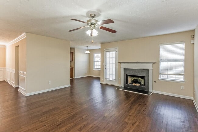 Photo - 20 Churchill Park Dr