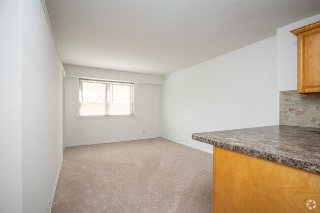 2.5 Room Studio - Living Space - Westover House