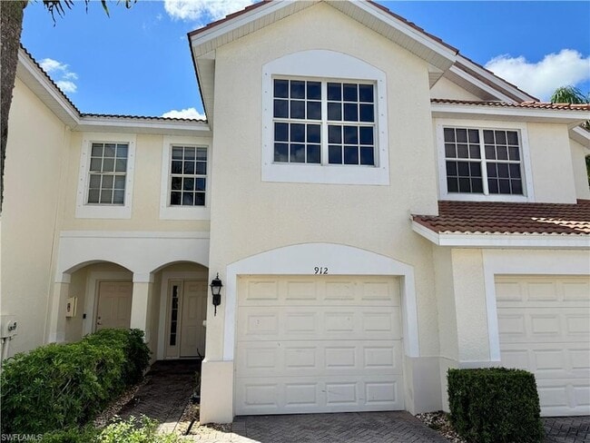 Photo - 912 Hampton Cir