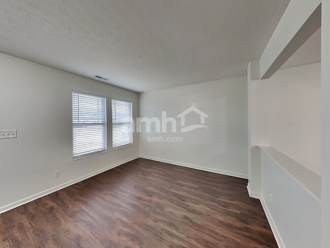 Photo - 1178 Edgewater Way