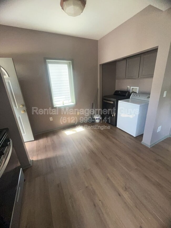 Photo - 2205 10th Ave S