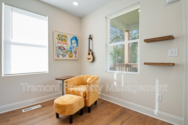 Photo - 24 Sawyer St