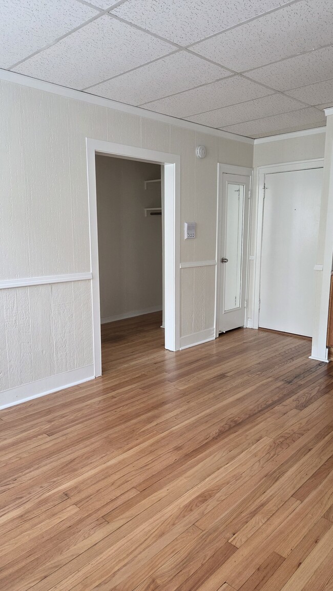 Photo - 1442 W Howard St