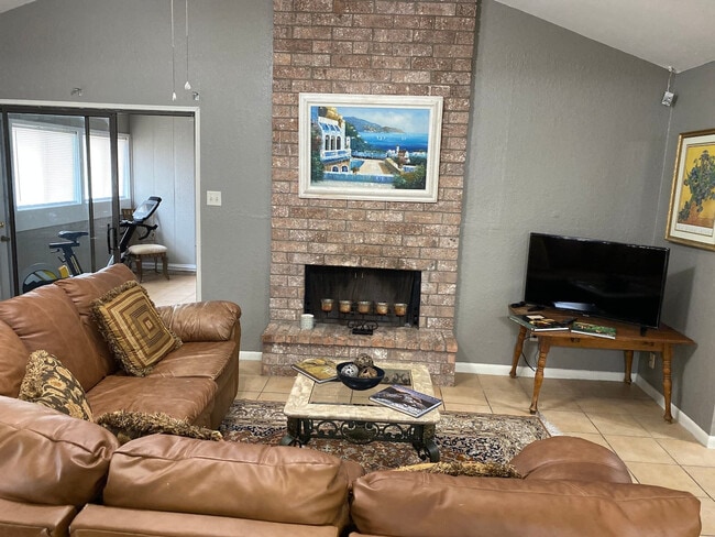 Building Photo - 6614 Long Meadow Dr Unit SI FL1-ID1513131P