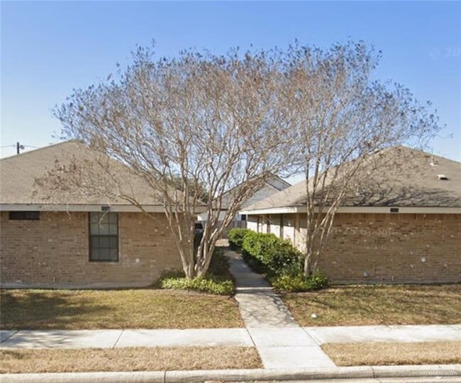 Building Photo - 1 Dora Jeanne Dr Unit B