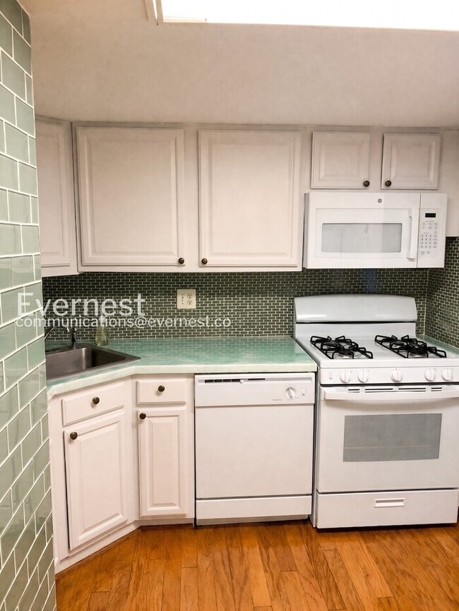 Photo - Spacious 3 Bed, 2 Bath Condo / Coming Soon! Unit Apartment 2c