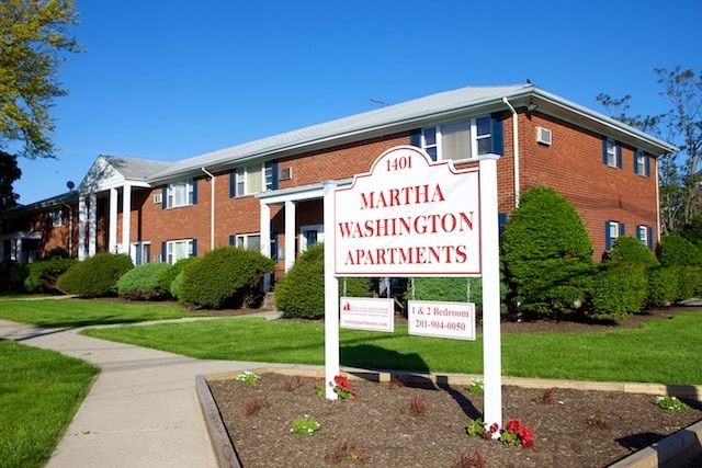 Martha Washington Apartments - Martha Washington Apartments