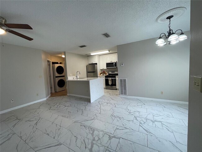 Photo - 8401 Waterview Way
