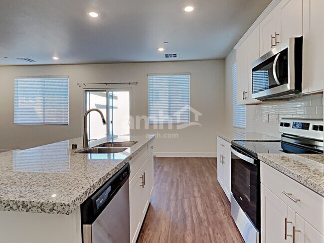 Photo - 326 Timber Kate Pl