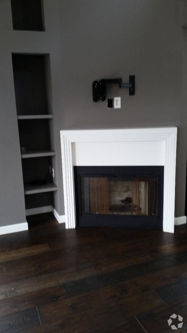 fireplace - 1428 Hermosa Ave Rental
