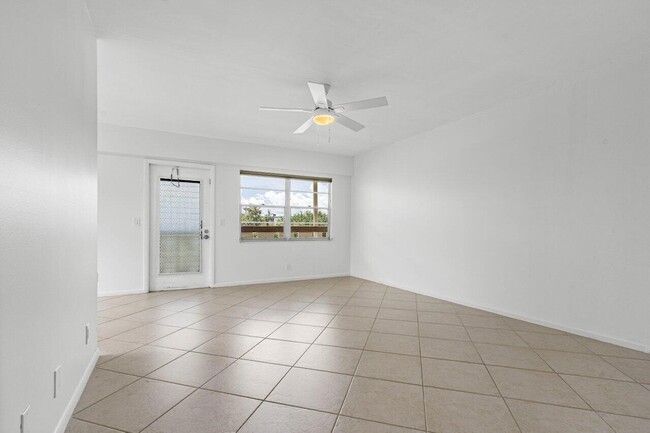 Photo - 74 Mansfield B