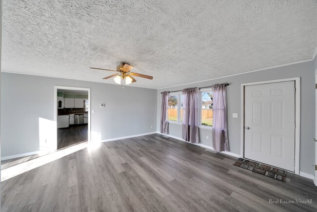 Photo - 303 S East St