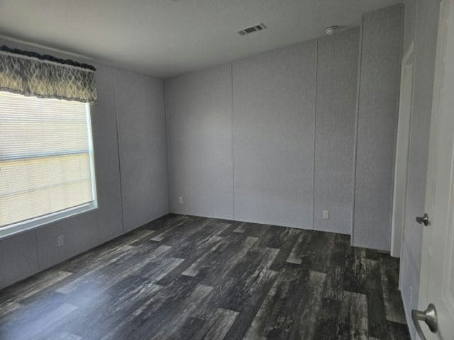 Photo - 6515 15th St E