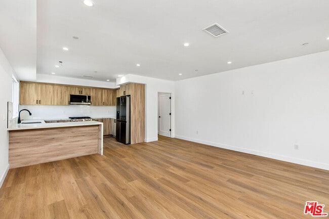 Photo - 1614 S Sycamore Ave