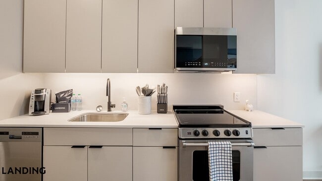 Photo - 1529 N Fremont St Unidad 310