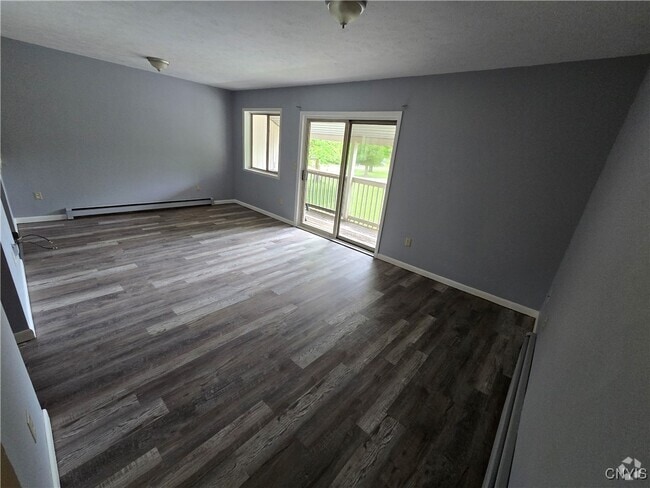 Building Photo - 427 Lake St Rental