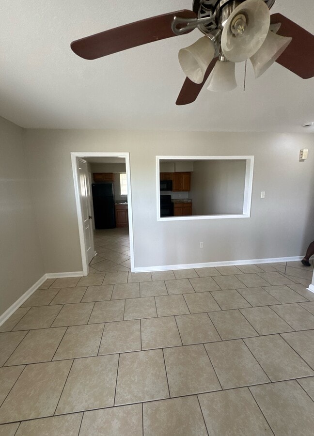 Photo - 8642 Hayne Blvd