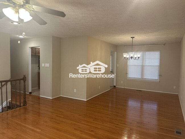 Photo - 2 Clipstone Ct