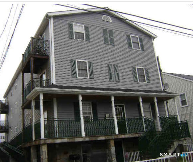Building Photo - 18 High St