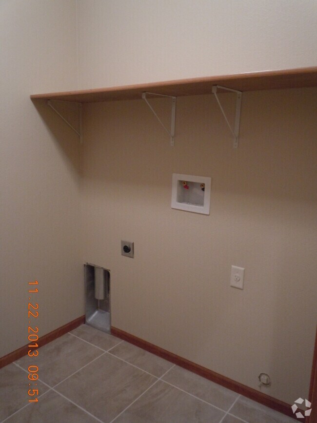 Building Photo - 21-23 Hanfield Ct Unit 23 Rental