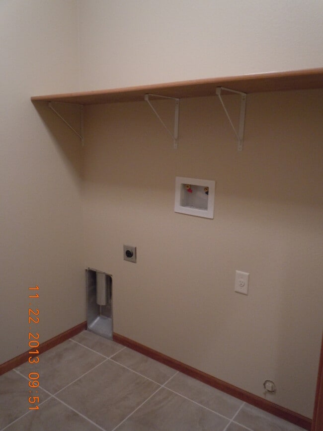 Building Photo - 21-23 Hanfield Ct Unit 23 Rental