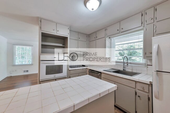 Photo - 1728 Springer St NW