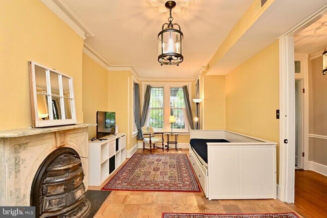 Photo - 639 Massachusetts Ave NE