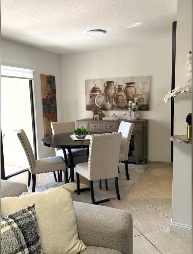 Photo - 8014 NW 15th Manor Unidad 8014