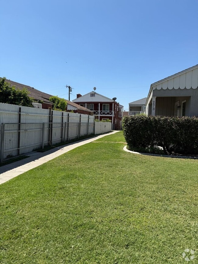 Building Photo - House for rent