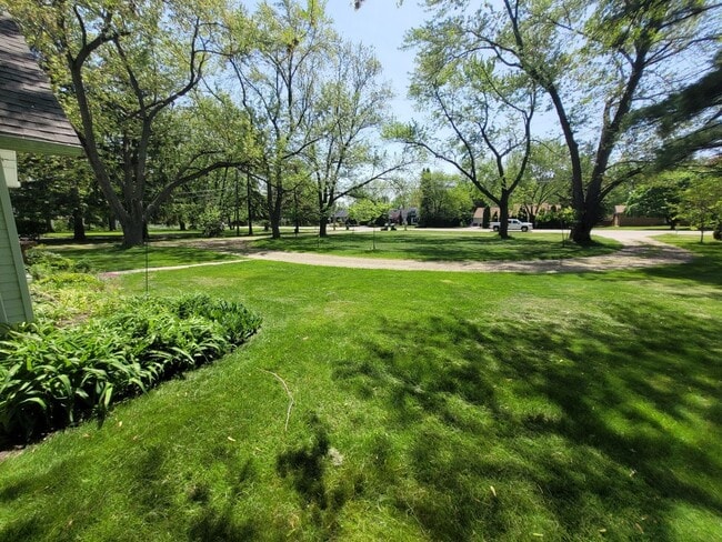 Photo - 370 W Square Lake Rd
