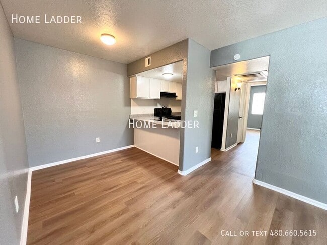 Building Photo - 4961 S Park Ave Unit 106 Rental
