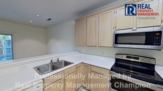 Photo - Adorable 2 BD Townhome with Private Patio