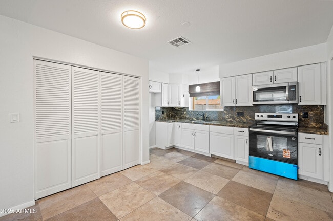 Photo - 2946 W Villa Maria Dr