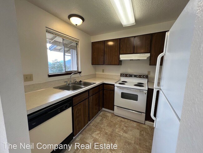 Photo - 2 br, 1 bath Apartment - Saddle Butte Apar...