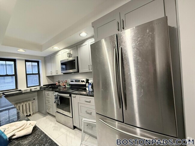 Building Photo - 452 Park Dr Rental