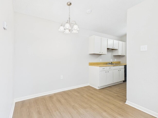 Photo - 203 Cougar Ridge Unit 3