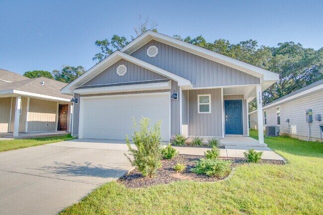 Photo - Ashland Manor 3BR/2BA Home – Open Layout, ...