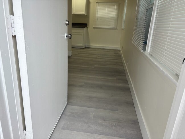 Photo - 1991 Myrtle Ave