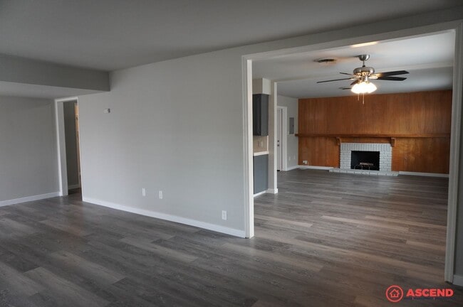 Photo - 6201 Hartman Ave