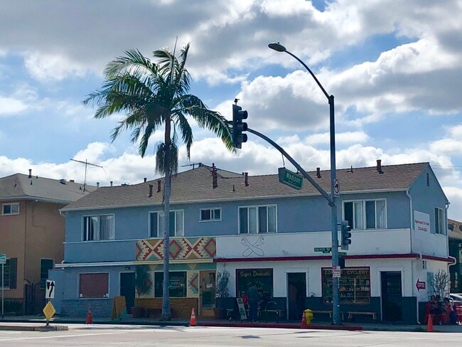 Park East Apartments For Rent Culver City Ca Forrent Com