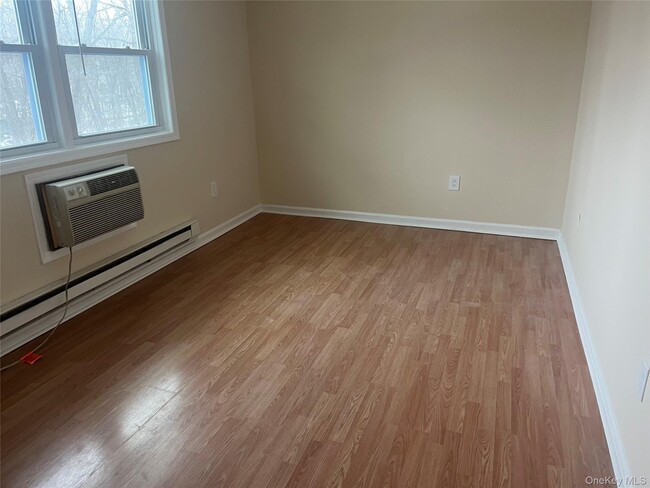 Photo - 27 N Rte 303 Unit 4