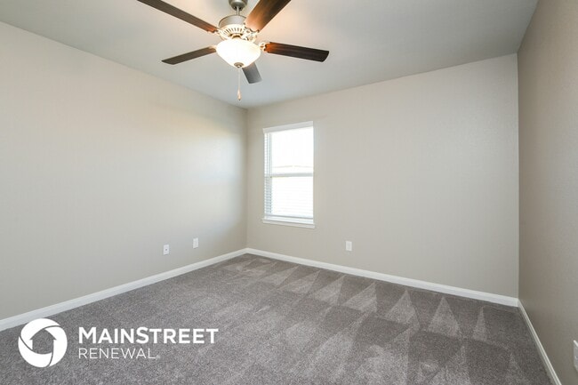 Photo - 28041 Irving Dr