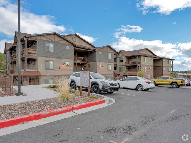 Building Photo - Charming 3BR Condo in Flagstaff