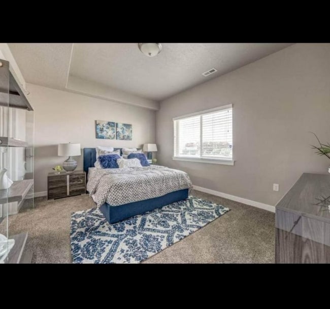 576 E 250 N Unit 211