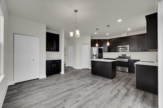 Photo - 29W710 Cambridge Ct