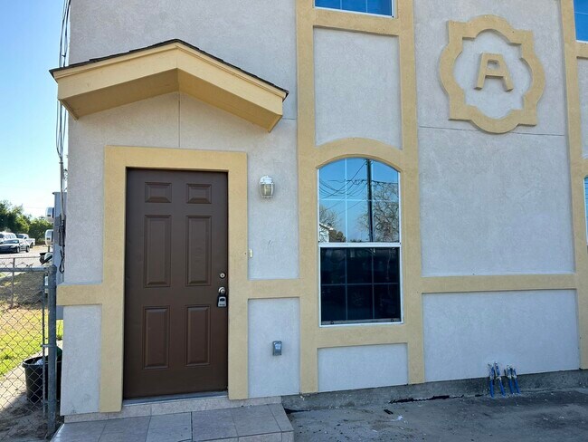 Photo - 2901 S Martin Ave Apartment Unit 1