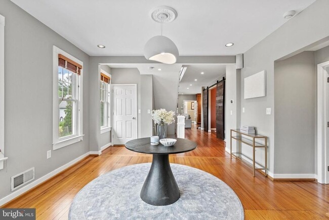 Photo - 5213 Cathedral Ave NW