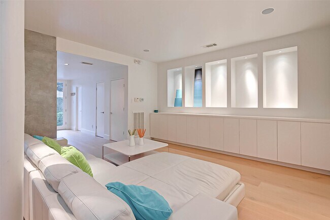 Building Photo - 39 River Hollow Ln