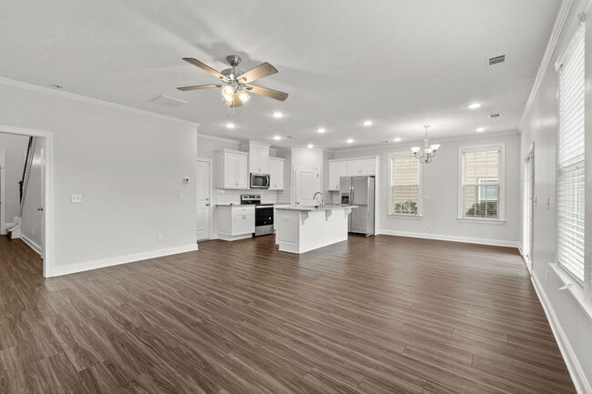 Photo - 597 Vinings Dr